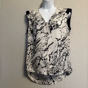 Vince Camuto Women’s Marbled Black/White Top XS